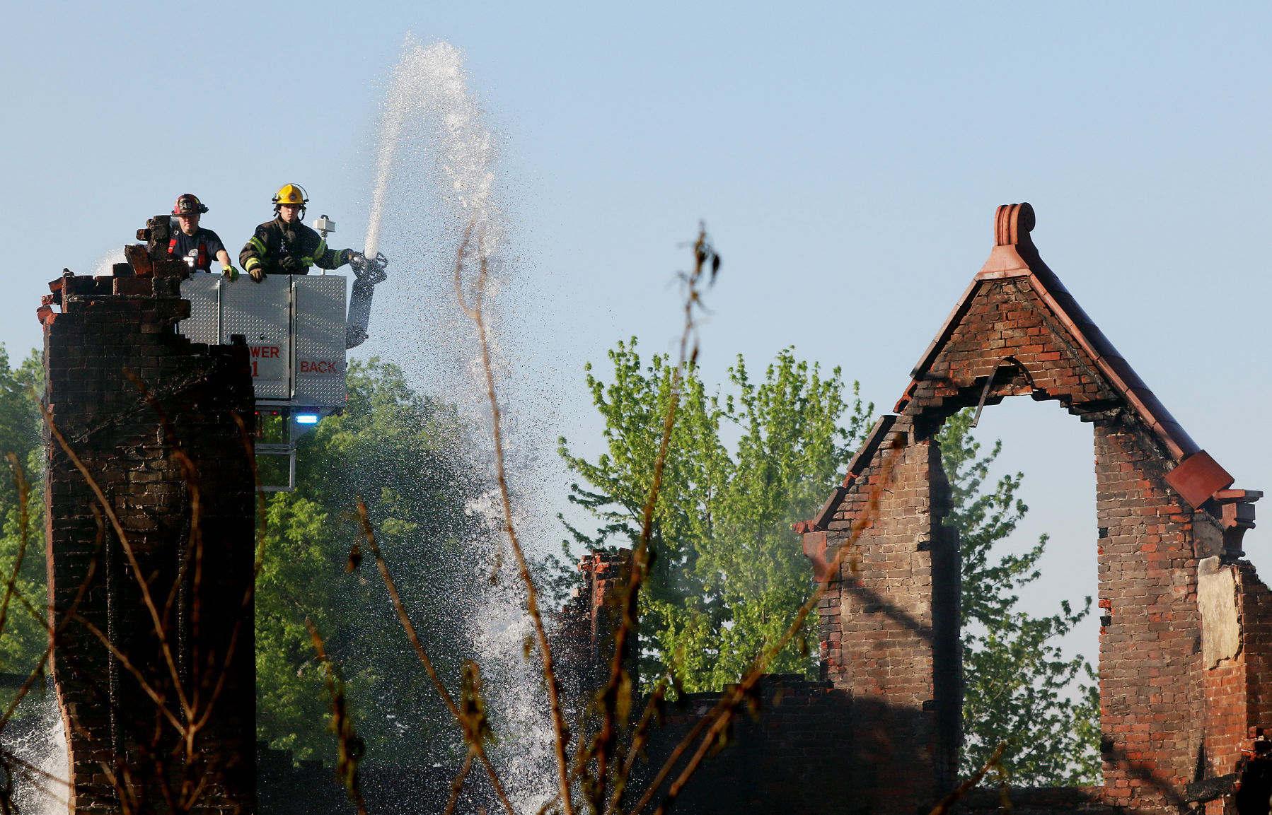 051118-qct-house-fire-008